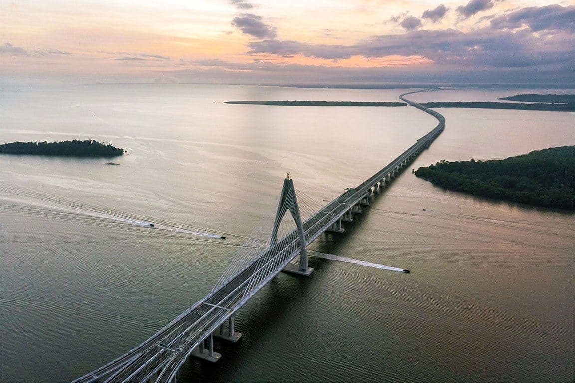Sultan Haji Omar Ali Saifuddien Bridge