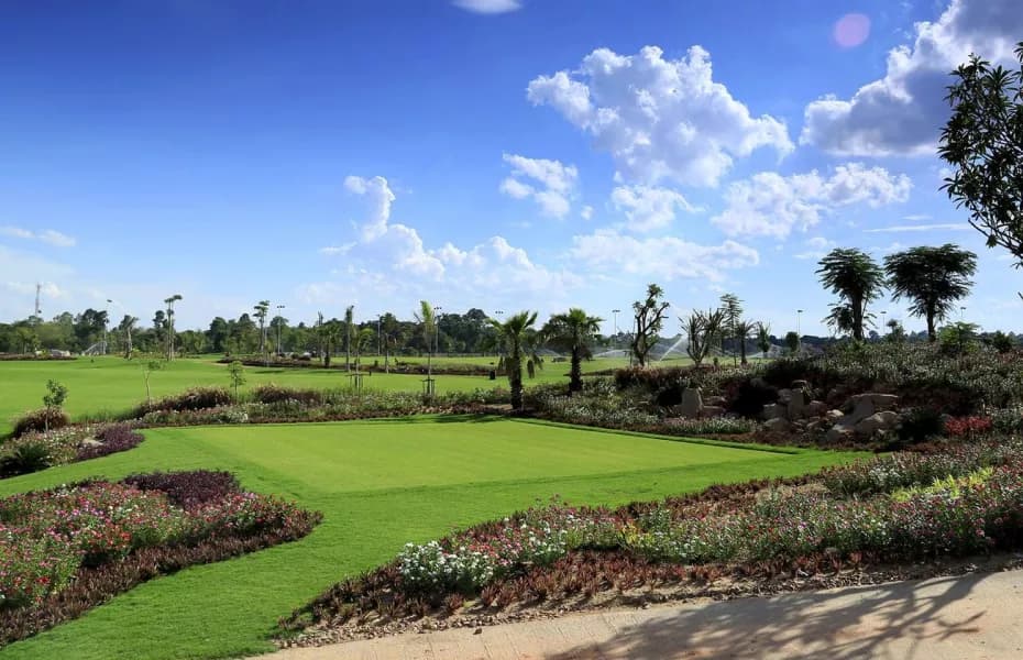 Lakeview Vientiane Golf Club