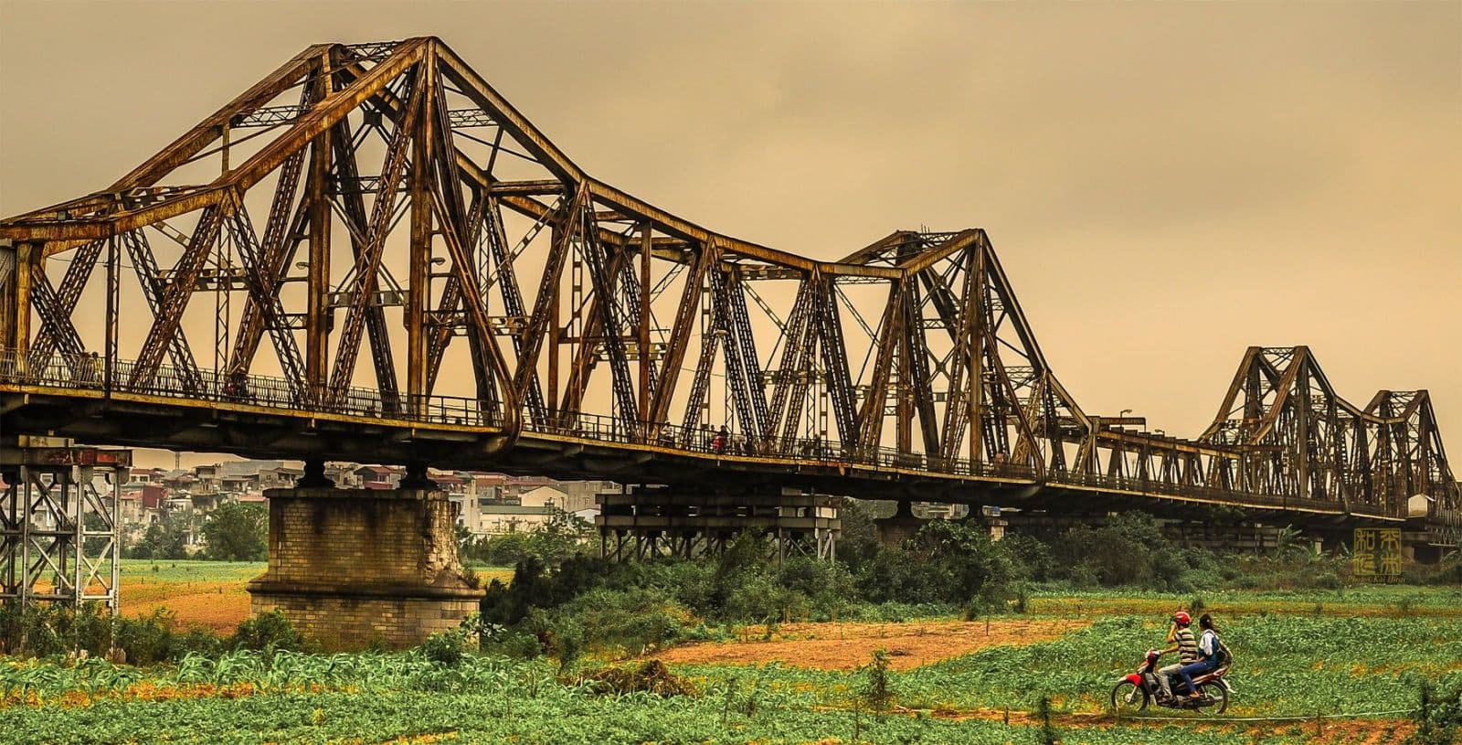 Half Day Hanoi City & Countryside by Jeep Tour